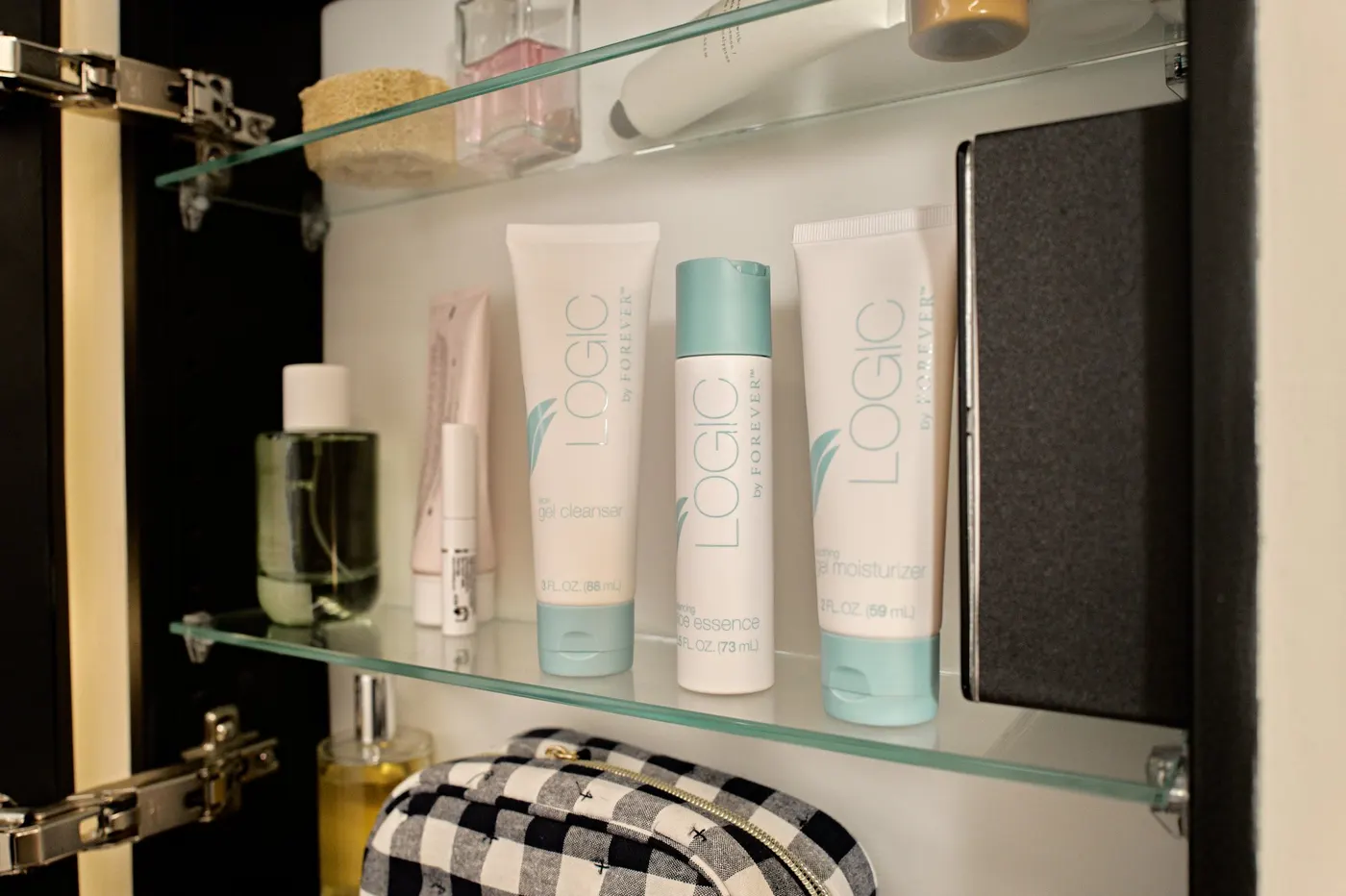 Logic by Forever Skincare Kit – Bild 1